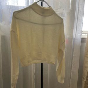 i am selling a turtleneck long sleeve sweater, worn once